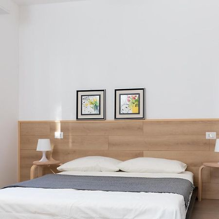 New Exclusive Melegnano Apartments- Near Train Station Dış mekan fotoğraf