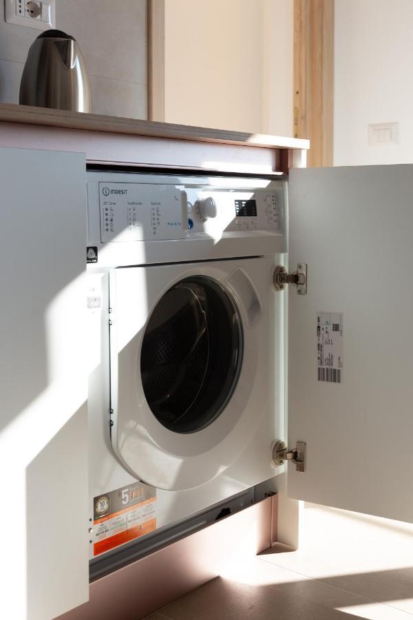 New Exclusive Melegnano Apartments- Near Train Station Dış mekan fotoğraf