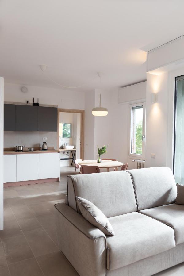 New Exclusive Melegnano Apartments- Near Train Station Dış mekan fotoğraf