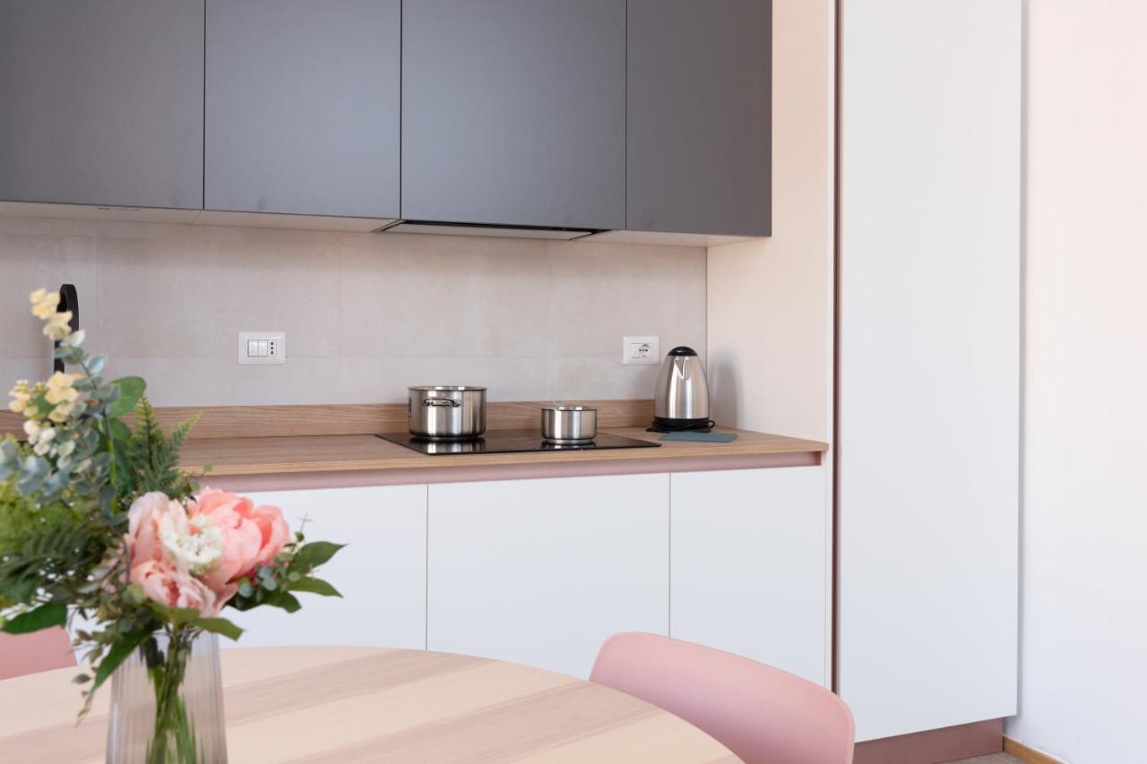 New Exclusive Melegnano Apartments- Near Train Station Dış mekan fotoğraf